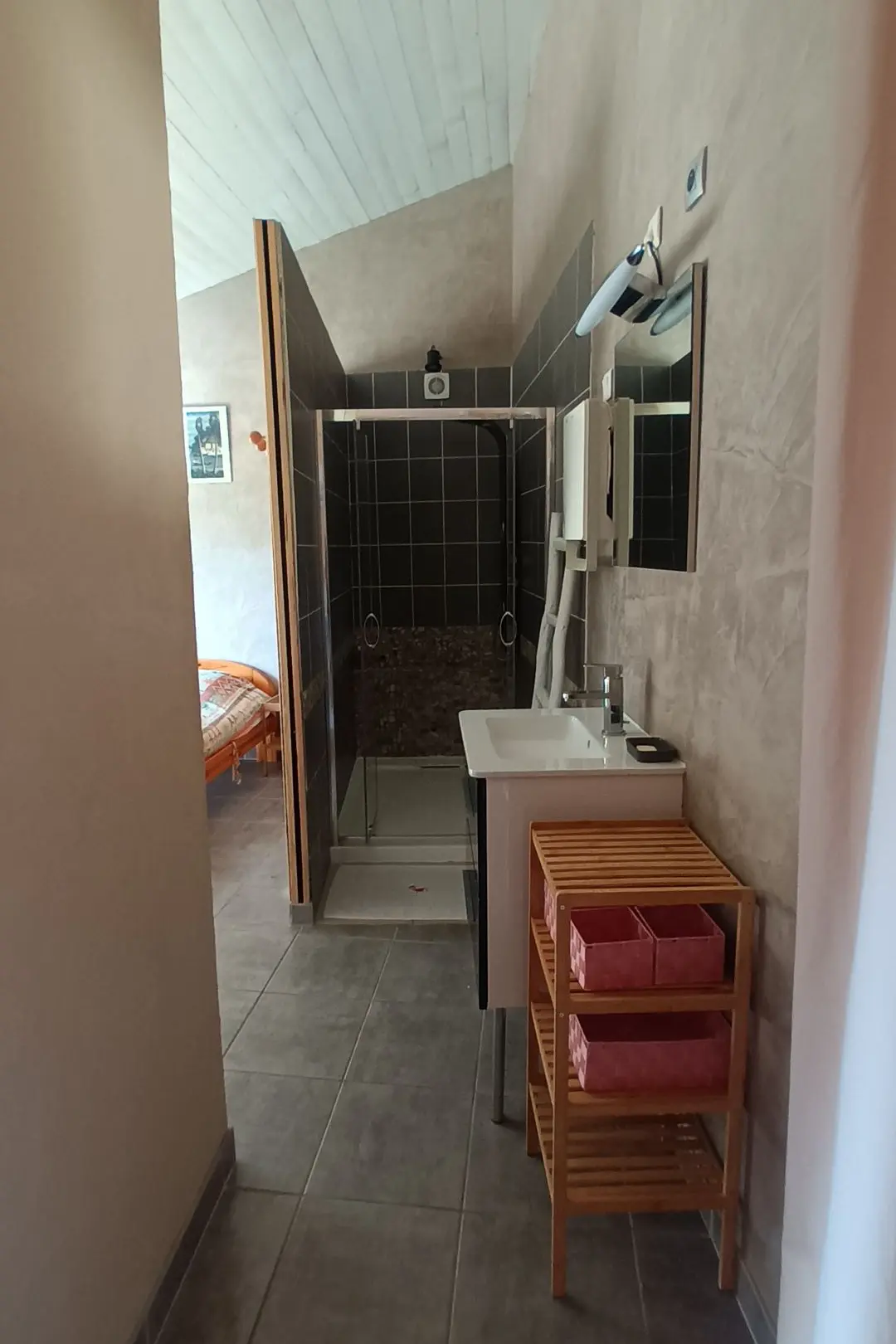 Gîte Le Clos MarcAni - salle de douche